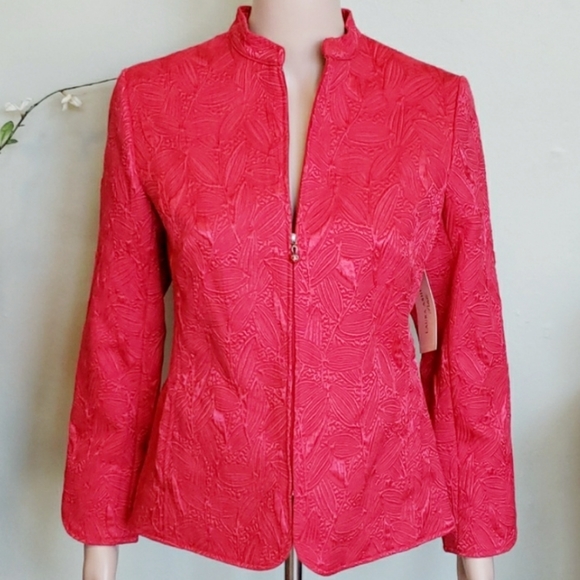 Laura Ashley Jackets & Blazers - NWT Laura Ashley red textured zip up jacket blazer
